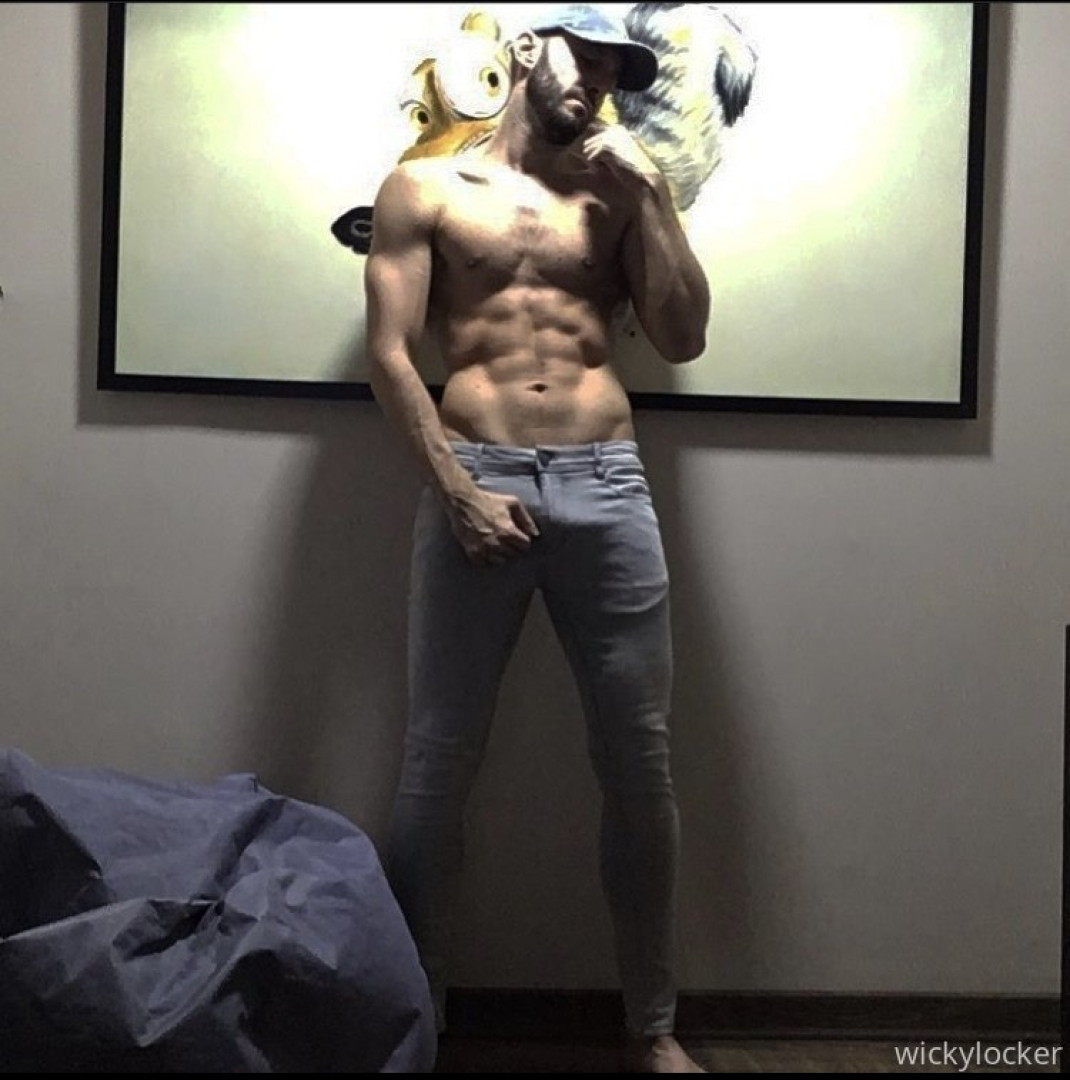 Photo by nakedgamervip published on May 20,2023 11:37:41 - BestThots