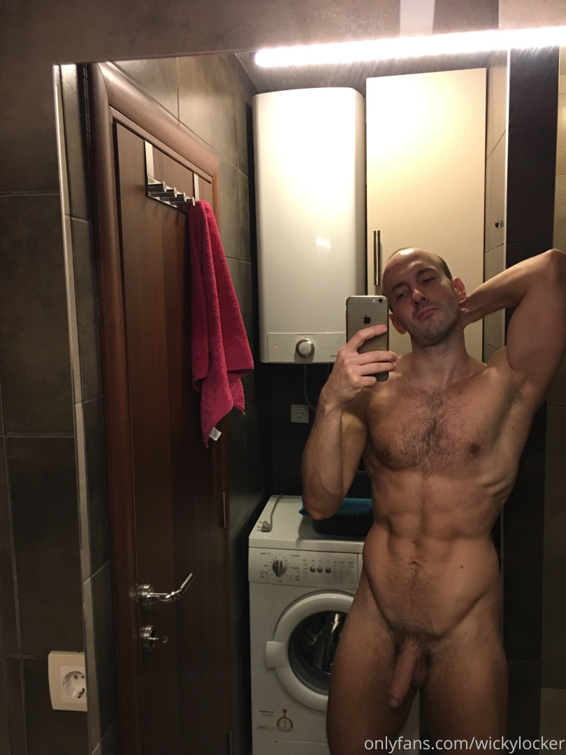 Photo by nakedgamervip published on May 20,2023 11:37:52 - BestThots