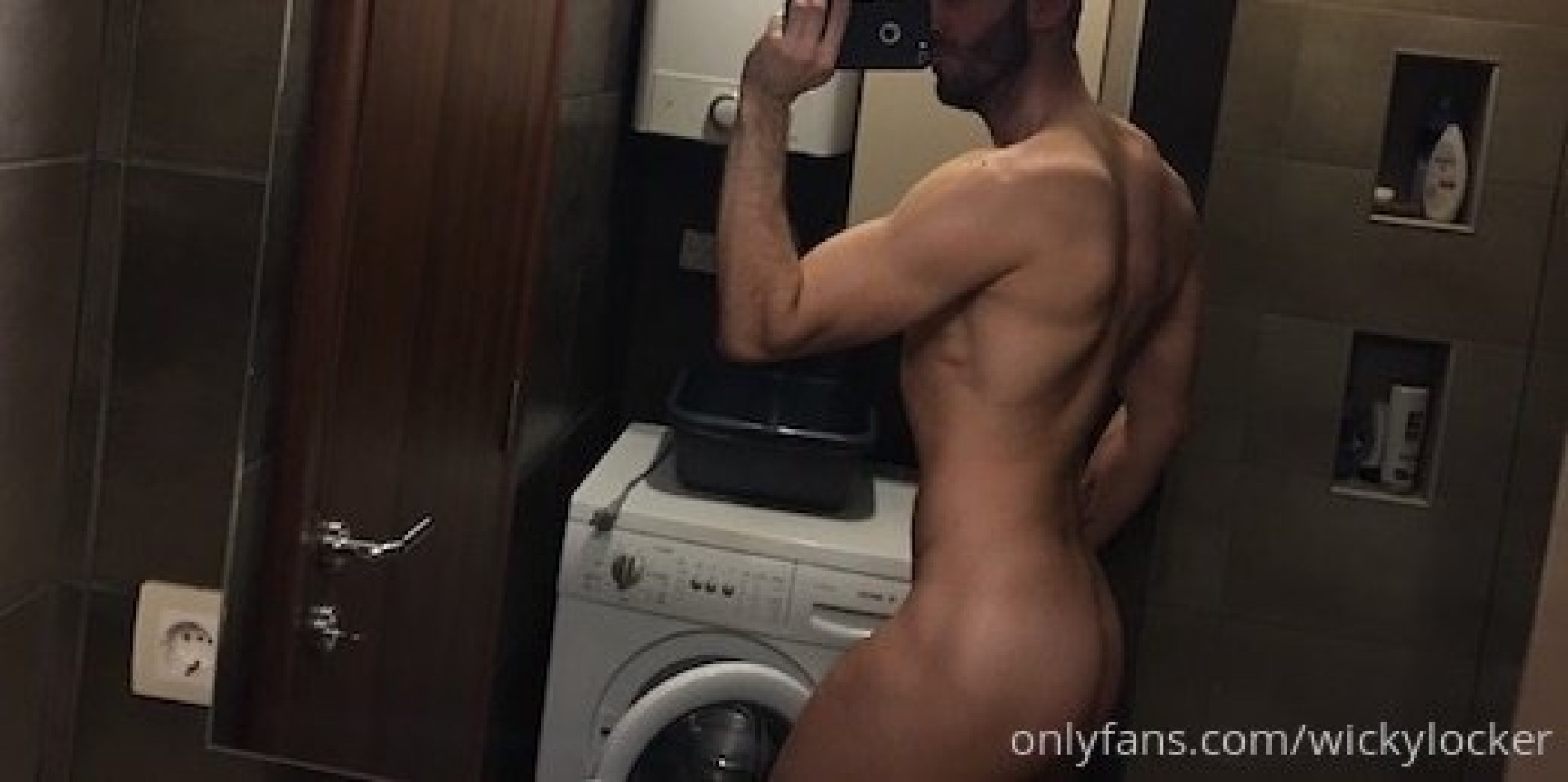 Photo by nakedgamervip published on May 20,2023 11:38:17 - BestThots