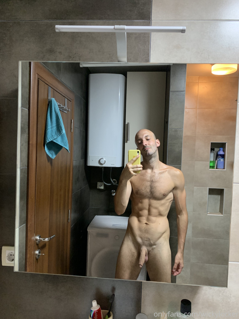 Photo by nakedgamervip published on May 20,2023 11:38:27 - BestThots