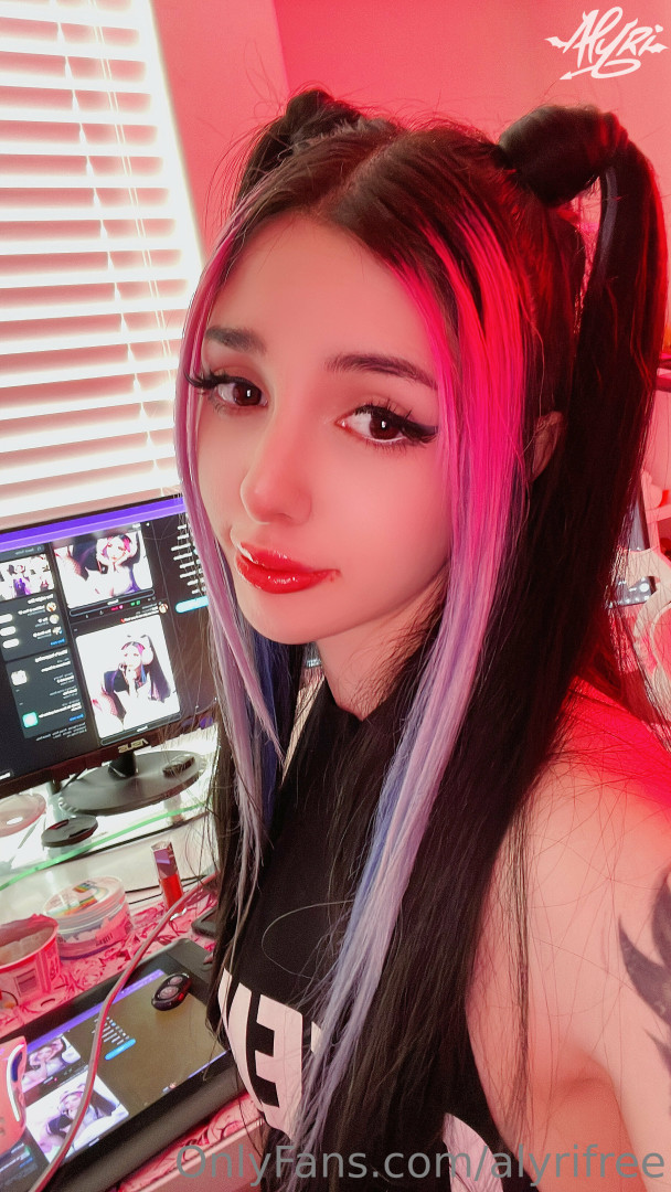 Photo by alyrifree published on November 20,2023 13:08:43 - BestThots