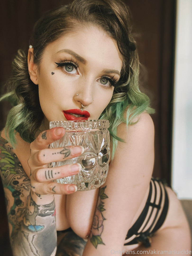 Photo by akiramaisuicide published on October 16,2023 06:07:24 - BestThots