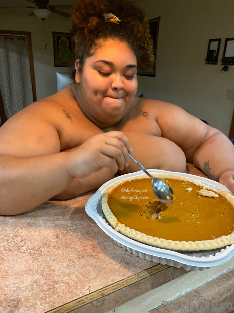 Photo by averyssbbw published on August 3,2023 07:46:29 - BestThots