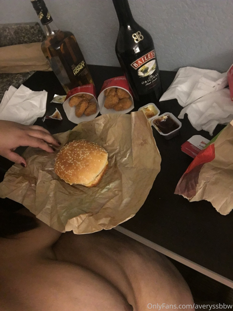 Photo by averyssbbw published on August 3,2023 07:50:59 - BestThots