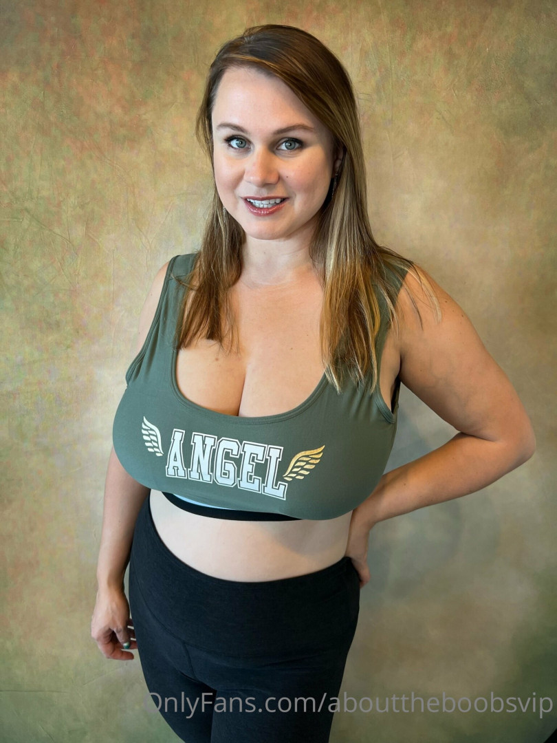 Photo by abouttheboobsvip published on November 2,2023 09:31:31 - BestThots