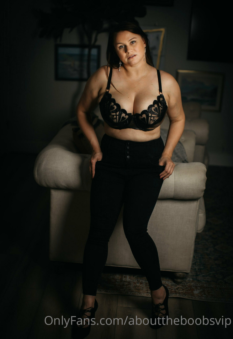 Photo by abouttheboobsvip published on November 2,2023 09:33:22 - BestThots