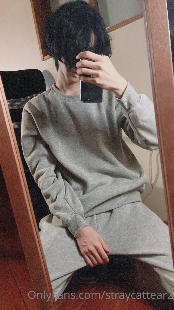 Photo by straycattear2 published on May 17,2023 14:11:09 - BestThots