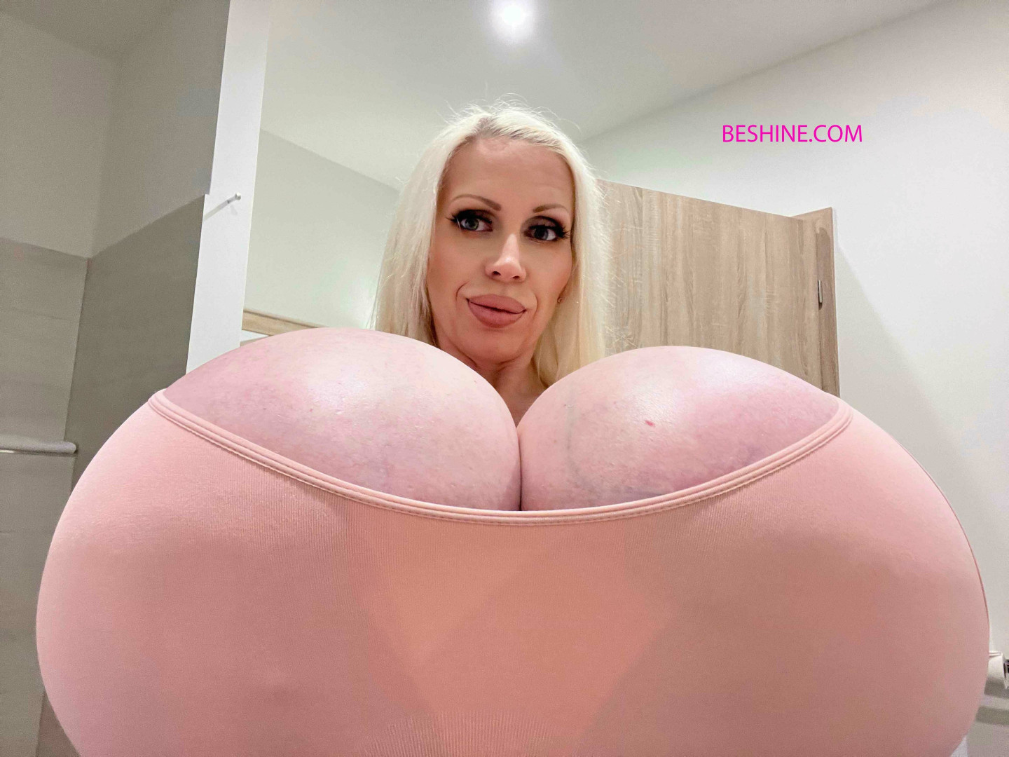 Photo by beshinedotcom published on December 10,2023 21:51:59 - BestThots