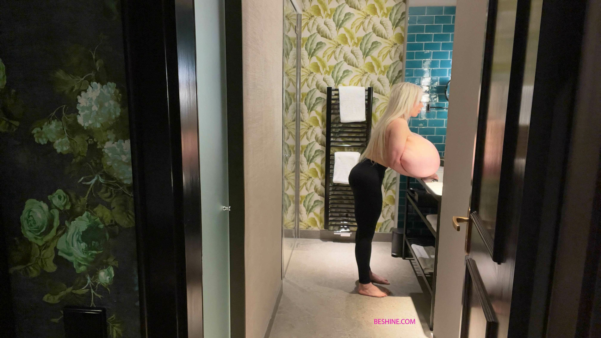 Photo by beshinedotcom published on December 10,2023 21:52:05 - BestThots