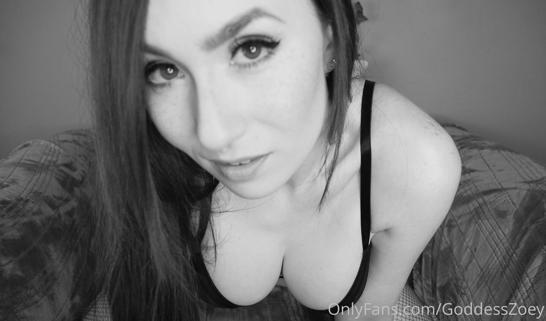 Photo by goddesszoey published on October 15,2023 01:58:32 - BestThots