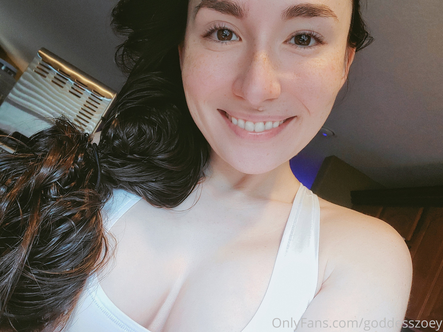 Photo by goddesszoey published on October 15,2023 03:27:53 - BestThots