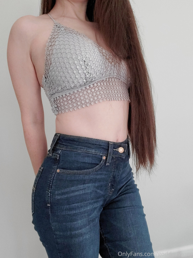 Photo by goddesszoey published on October 15,2023 03:56:10 - BestThots