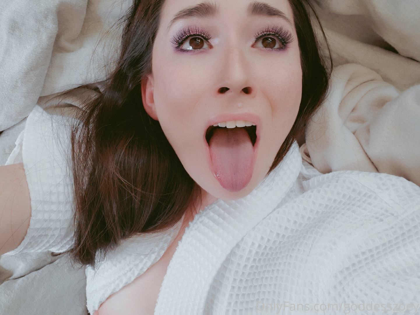 Photo by goddesszoey published on October 15,2023 05:02:00 - BestThots