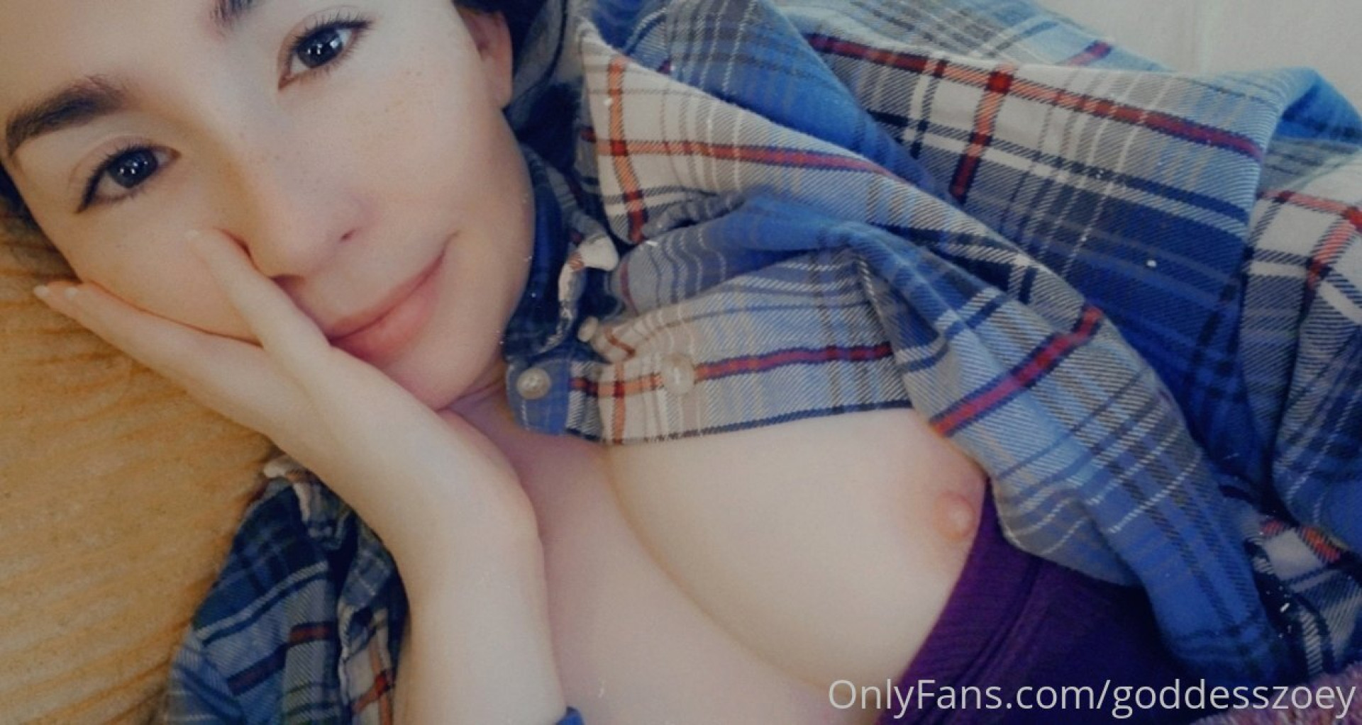 Photo by goddesszoey published on October 15,2023 06:48:03 - BestThots