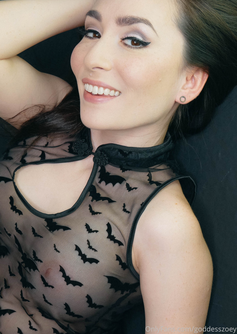 Photo by goddesszoey published on October 15,2023 08:35:55 - BestThots