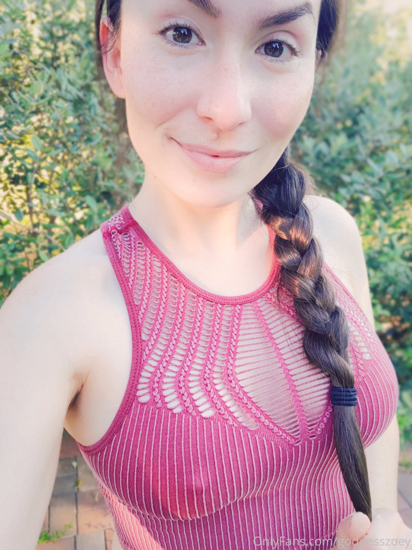 Photo by goddesszoey published on October 15,2023 08:44:19 - BestThots