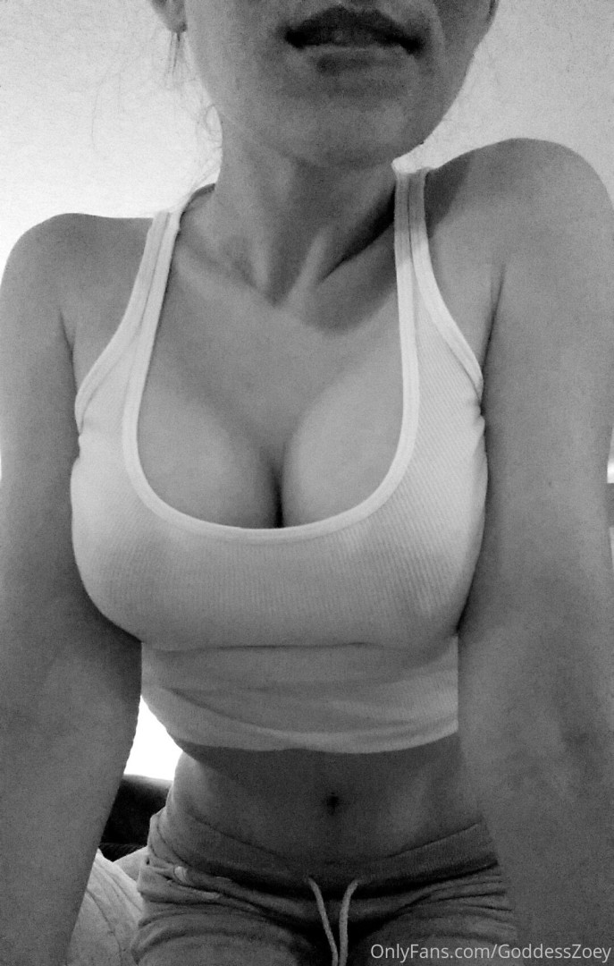Photo by goddesszoey published on October 15,2023 10:06:16 - BestThots