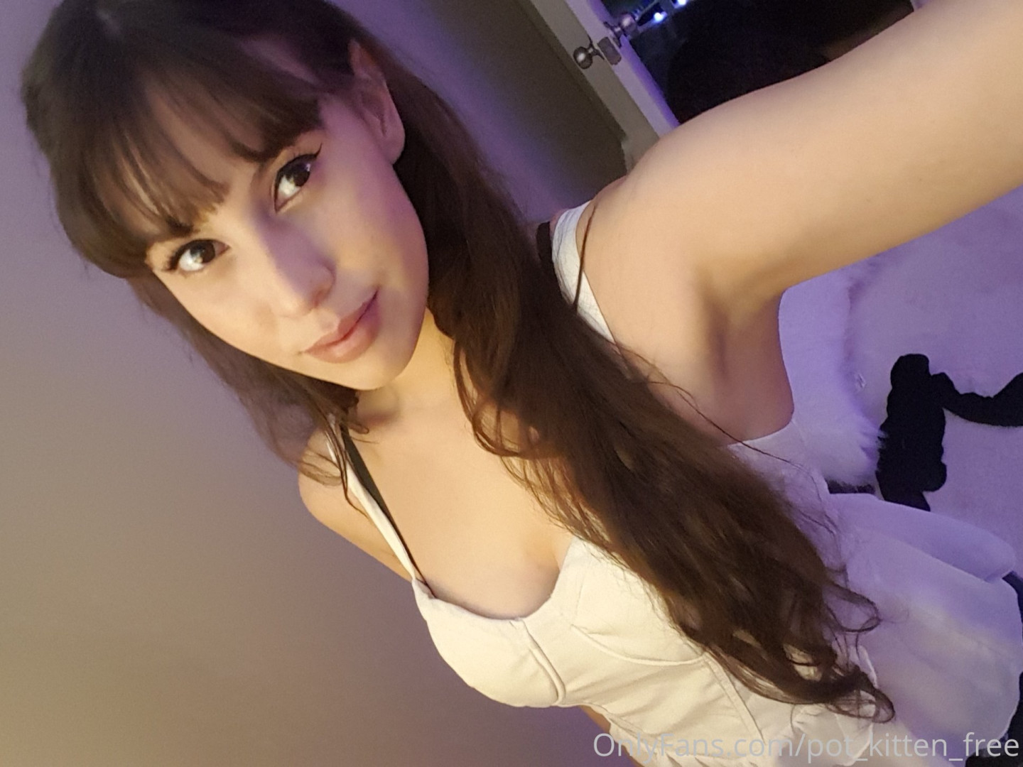 Photo by softcore_kitten published on May 17,2023 20:33:27 - BestThots