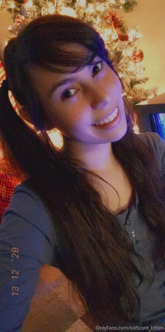 Photo by softcore_kitten published on May 17,2023 20:34:11 - BestThots