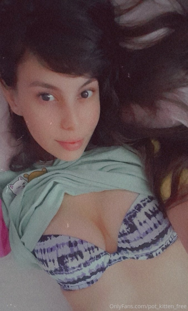 Photo by softcore_kitten published on May 17,2023 20:34:14 - BestThots