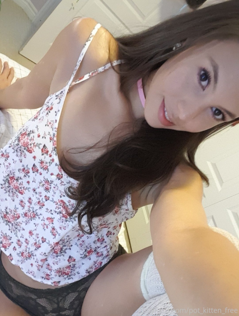 Photo by softcore_kitten published on May 17,2023 20:34:27 - BestThots