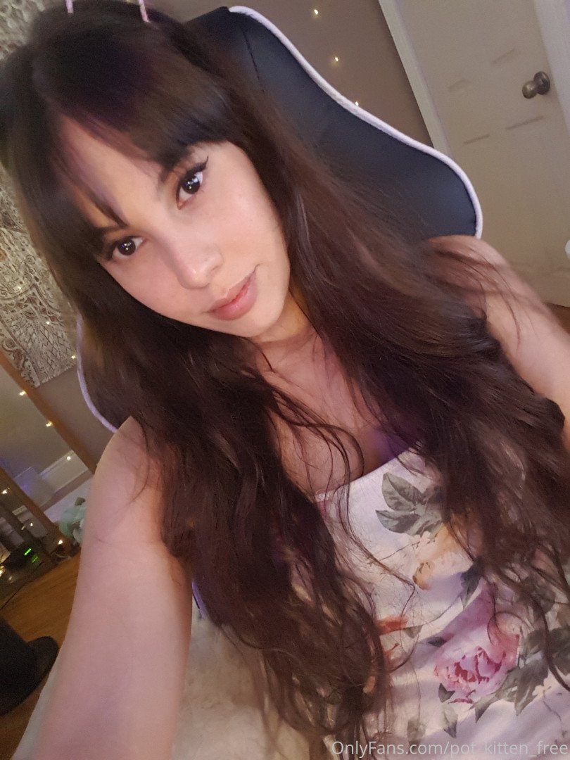 Photo by softcore_kitten published on May 17,2023 20:34:49 - BestThots