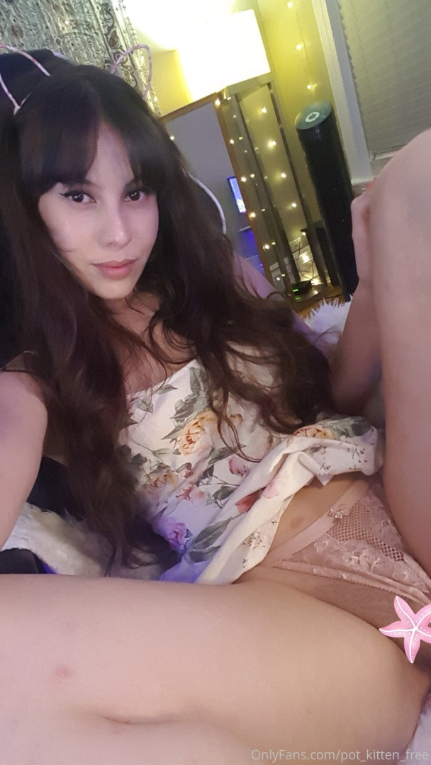 Photo by softcore_kitten published on May 17,2023 20:35:16 - BestThots