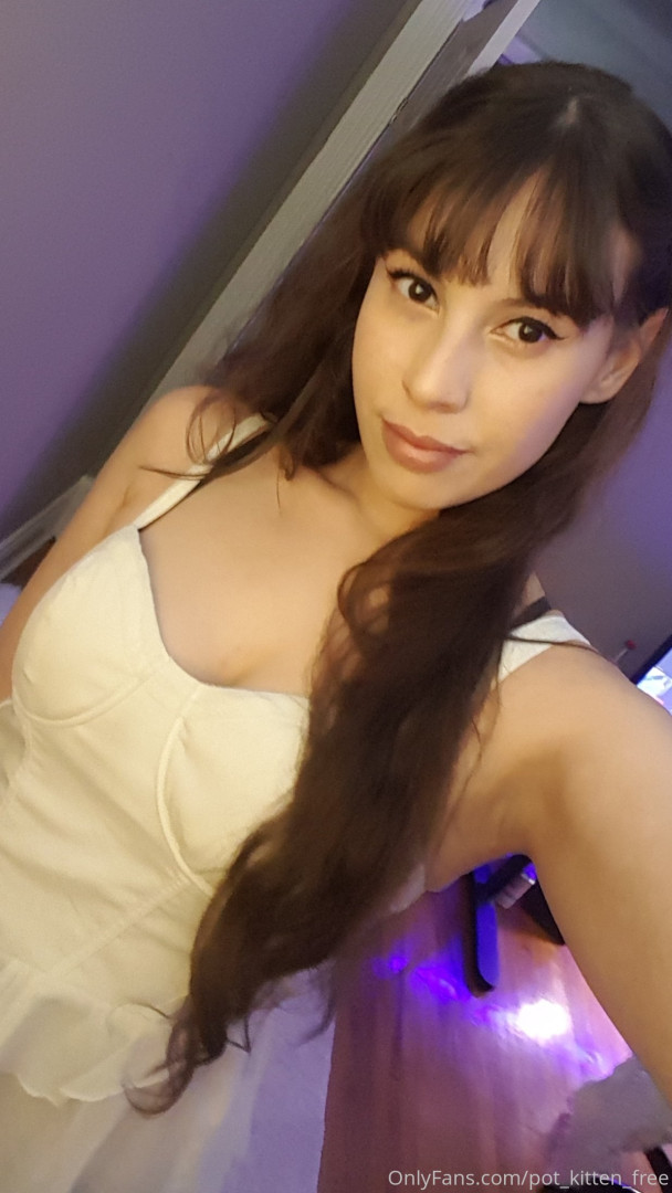 Photo by softcore_kitten published on May 17,2023 20:35:40 - BestThots