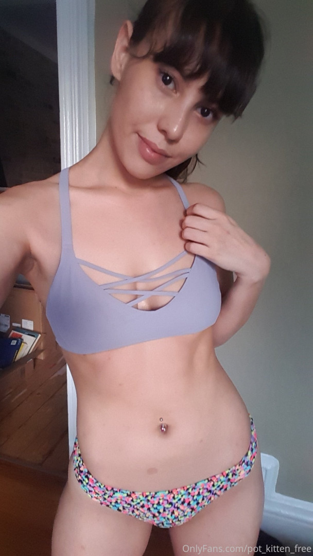 Photo by softcore_kitten published on May 17,2023 20:36:03 - BestThots