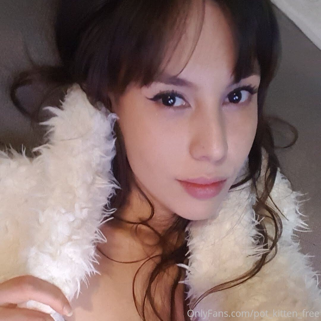 Photo by softcore_kitten published on May 17,2023 20:36:49 - BestThots