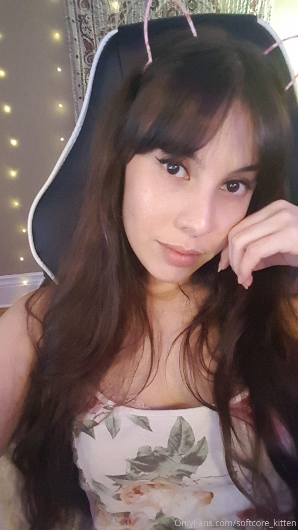 Photo by softcore_kitten published on May 17,2023 20:37:21 - BestThots