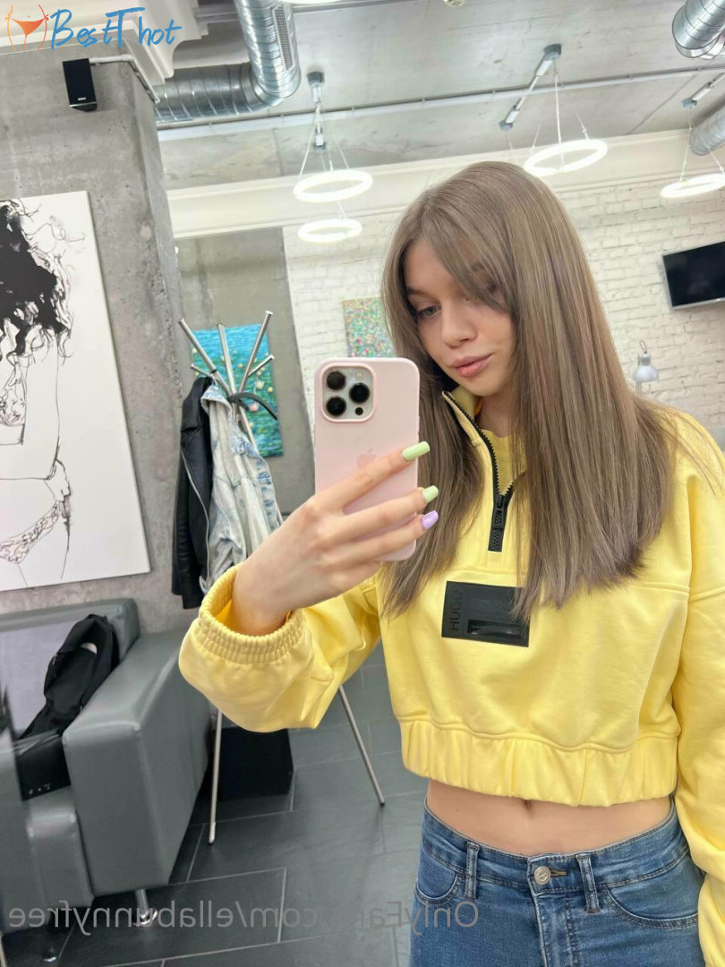 Photo by thebunnygirlxxx published on December 18,2024 16:06:30 - BestThots