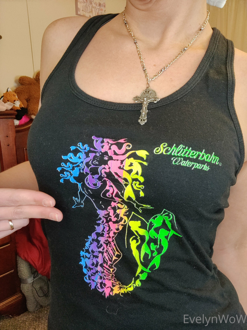 Photo by evelynwow published on June 19,2023 21:15:26 - BestThots