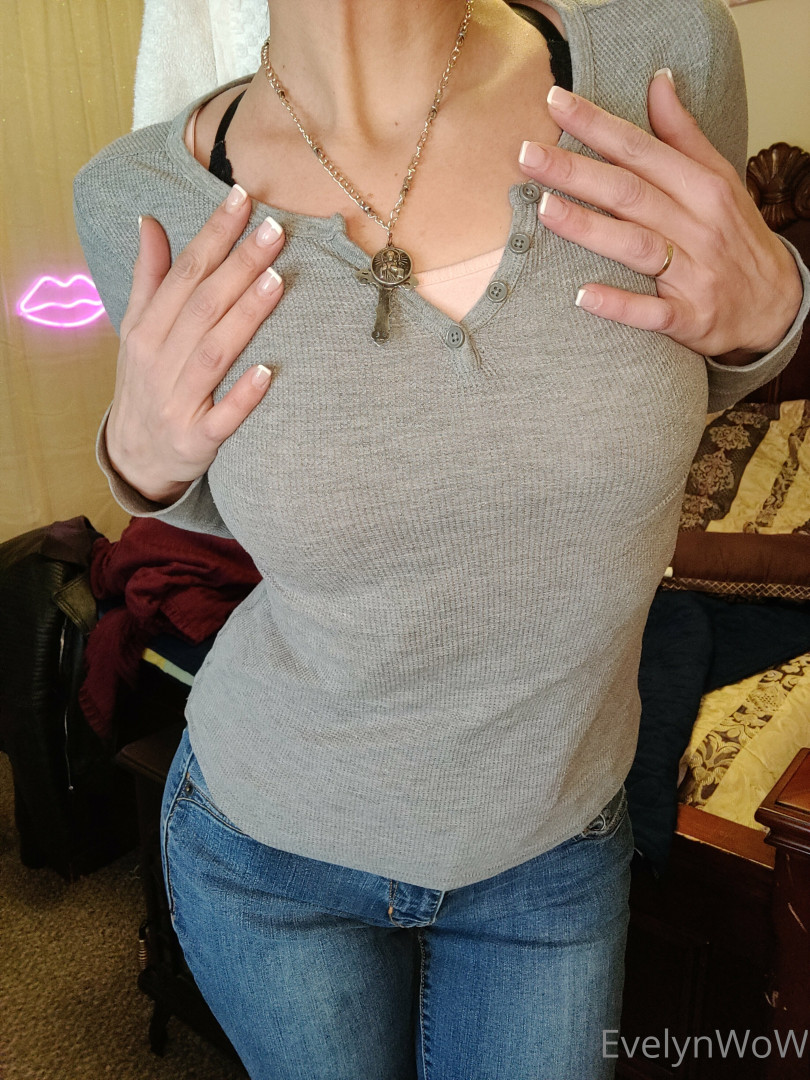 Photo by evelynwow published on June 19,2023 21:17:52 - BestThots