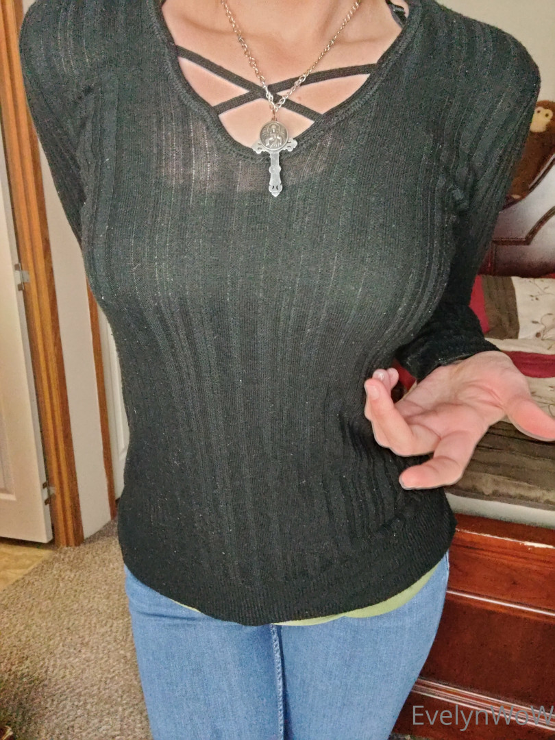 Photo by evelynwow published on June 19,2023 21:18:45 - BestThots