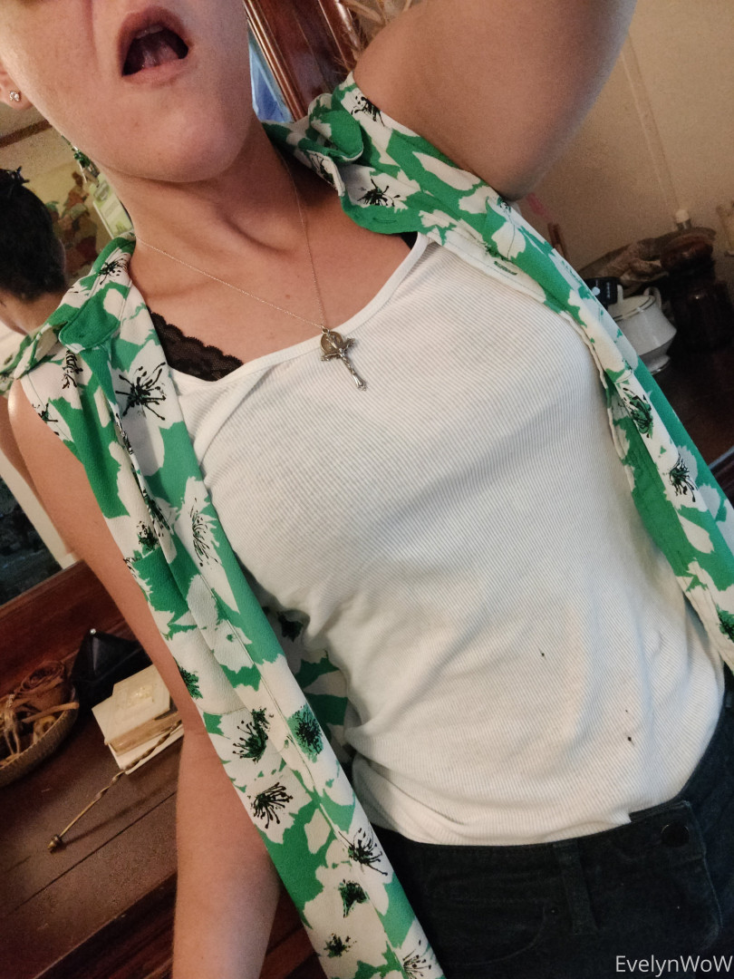 Photo by evelynwow published on June 19,2023 21:32:10 - BestThots