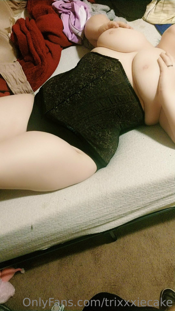 Photo by trixxxiecake published on June 1,2023 02:23:37 - BestThots