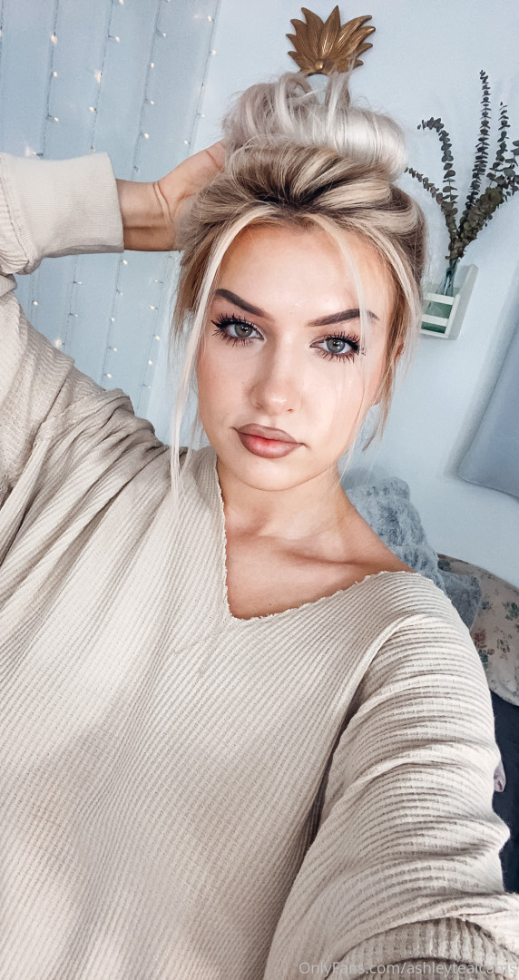 Photo by ashleytealcams published on November 24,2023 01:50:20 - BestThots