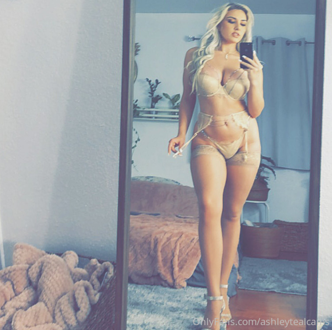 Photo by ashleytealcams published on November 24,2023 01:50:48 - BestThots