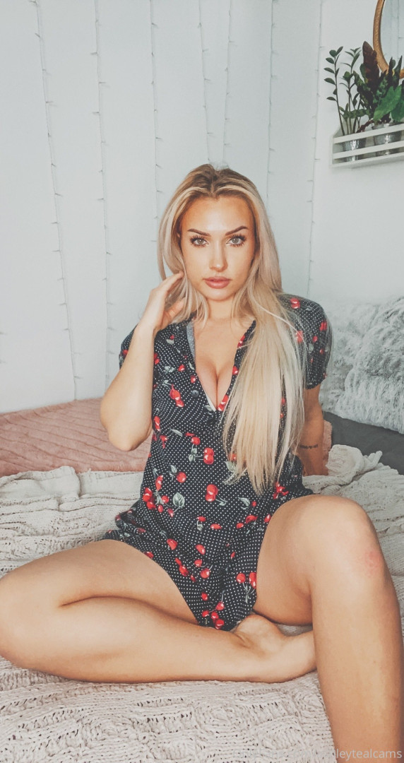 Photo by ashleytealcams published on November 24,2023 01:52:36 - BestThots