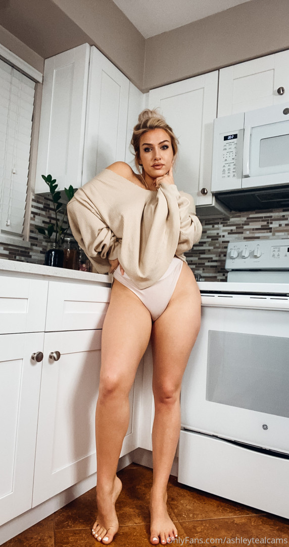 Photo by ashleytealcams published on November 24,2023 01:55:41 - BestThots