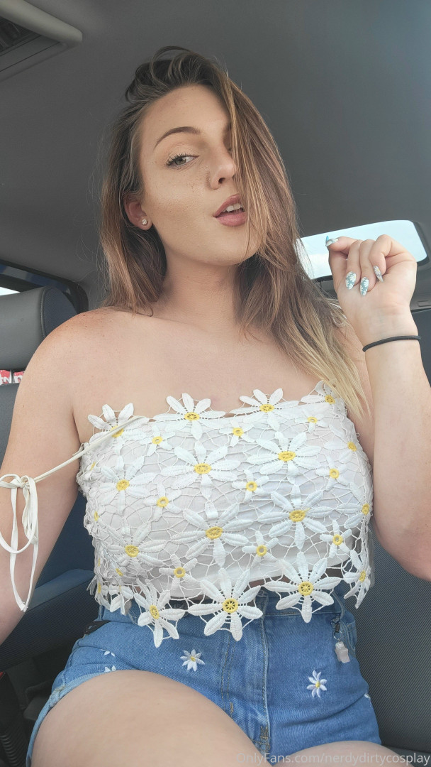 Photo by nerdydirtycosplay published on July 22,2023 21:31:57 - BestThots