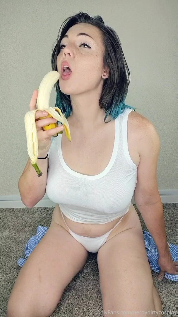 Photo by nerdydirtycosplay published on July 22,2023 21:44:25 - BestThots