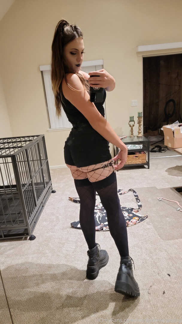 Photo by nerdydirtycosplay published on July 22,2023 21:59:13 - BestThots