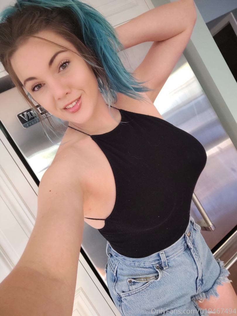 Photo by nerdydirtycosplay published on July 22,2023 22:09:38 - BestThots
