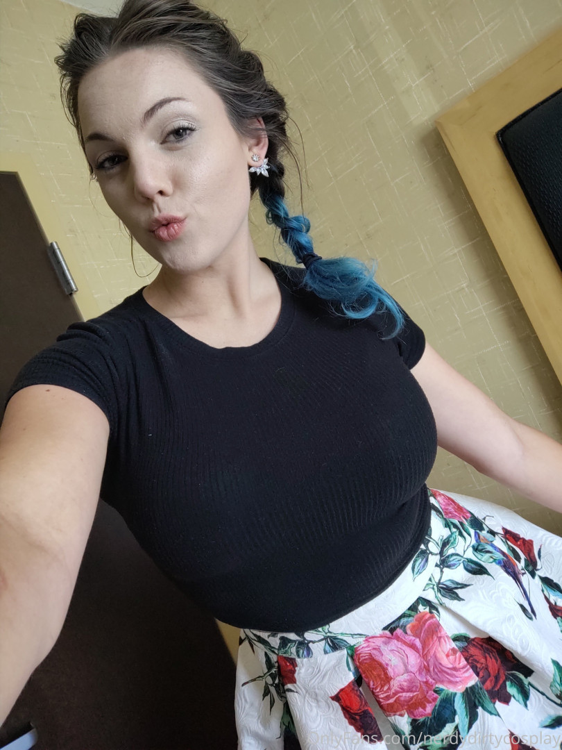 Photo by nerdydirtycosplay published on July 22,2023 22:10:28 - BestThots