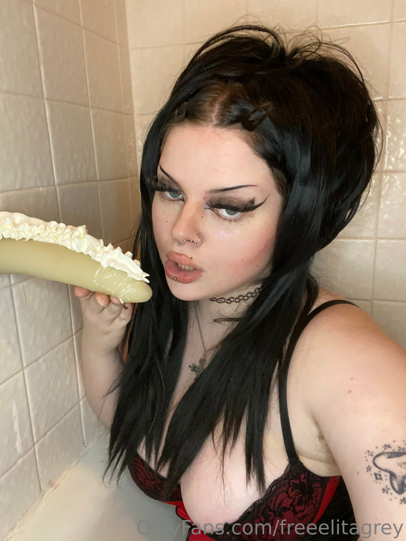 Photo by freeelitagrey published on May 26,2023 22:13:47 - BestThots