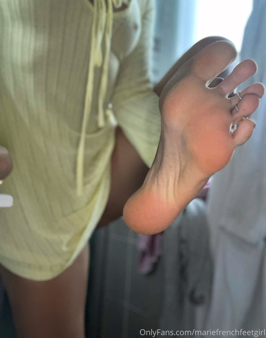 Photo by mariefrenchfeetgirl published on October 13,2023 19:41:25 - BestThots