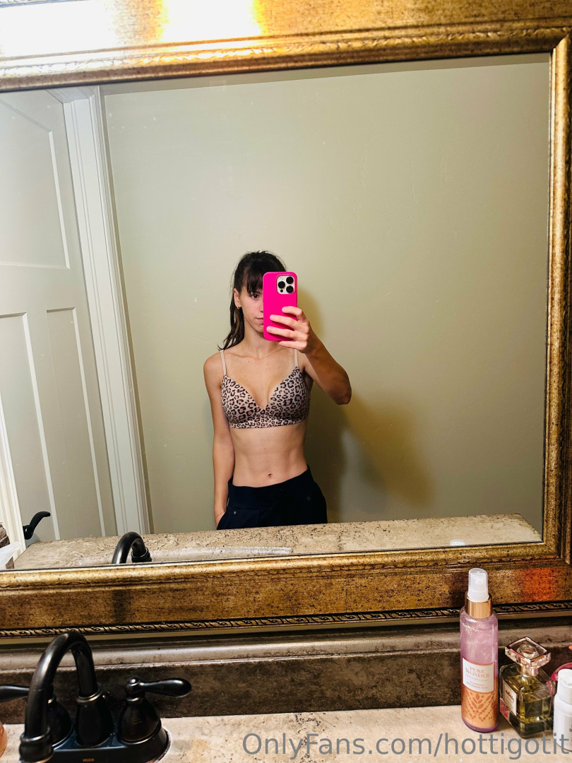 Photo by hottigotit published on May 25,2023 13:09:41 - BestThots