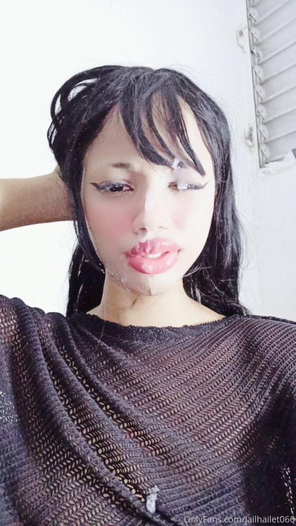 Photo by yourwaifoo published on October 16,2023 16:14:20 - BestThots